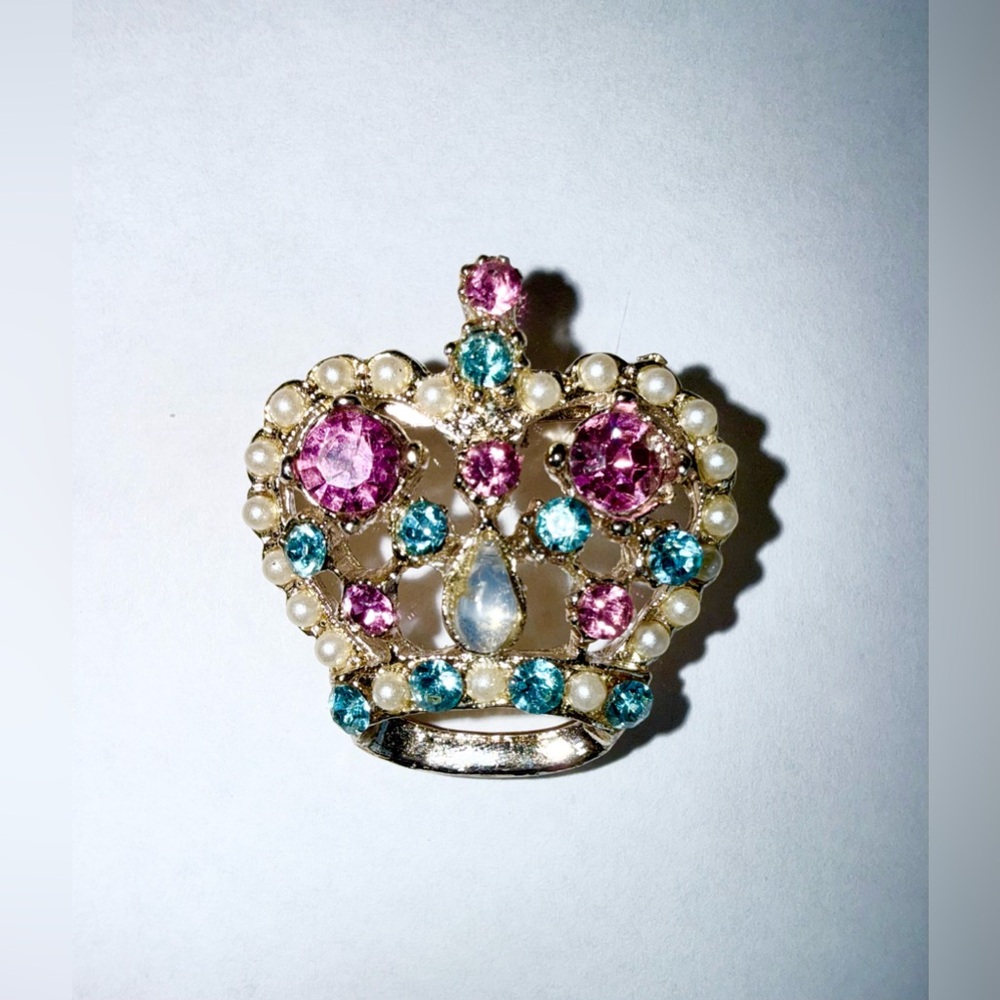 Gold-Tone Crown Brooch Pin Pink & Teal Crystals Pearl Accents